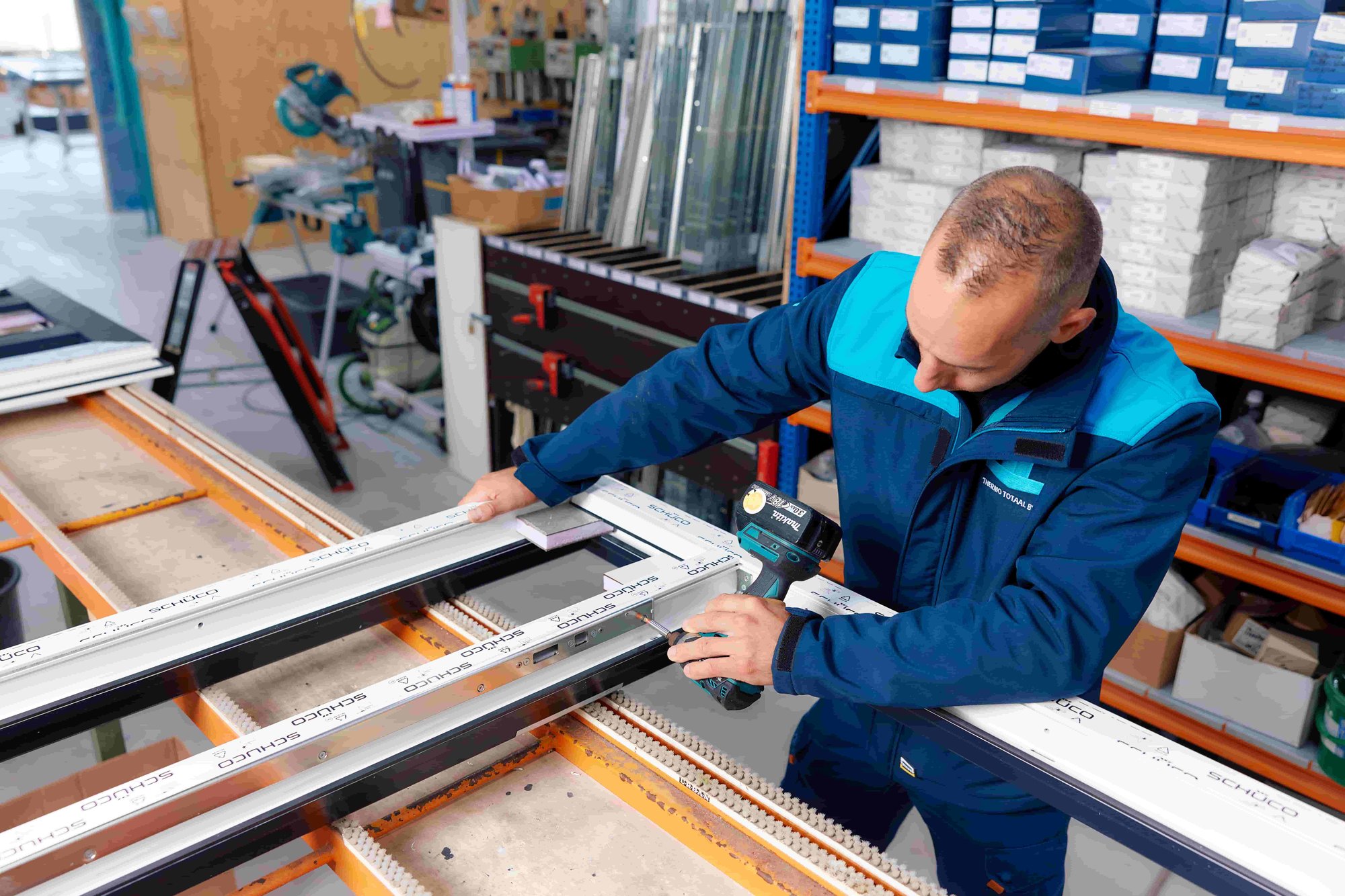 kunststof-kozijnen-produceren-fabriek
